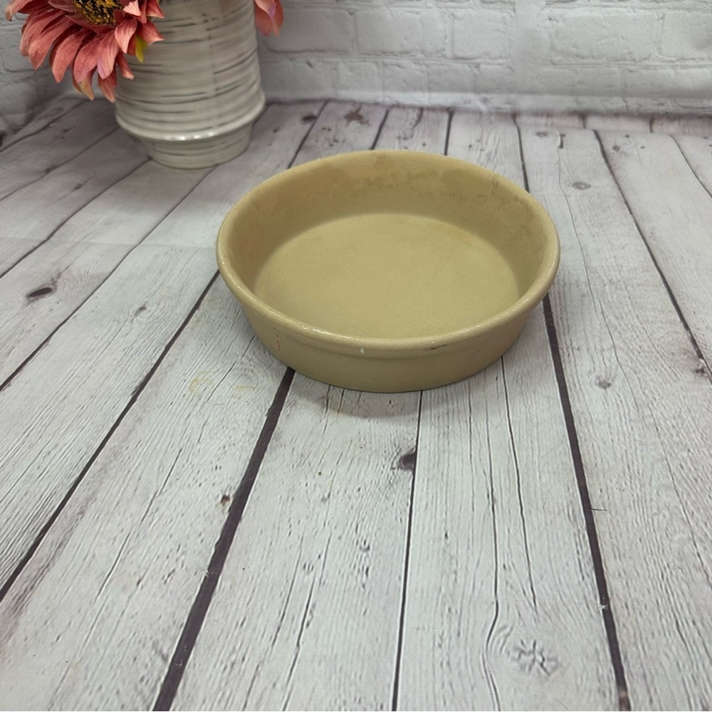 the pampered chef family heritage collection 8" round casserole deep Baking Dish